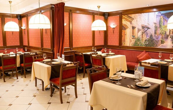 Верона-Евразия. Банкетный зал в английском стиле 