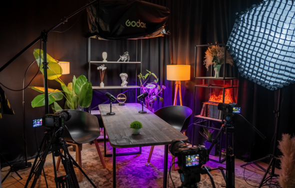 Студия записи подкастов, видео-уроков, коротких роликов 