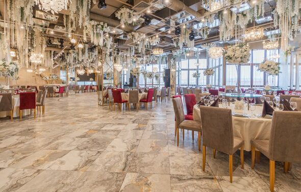 Эйфория. Роскошный банкетный зал с панорамными окнами