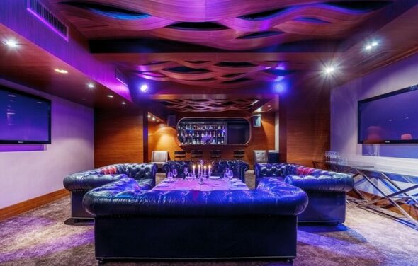 Гусятникоff. Банкетный зал в клубном стиле