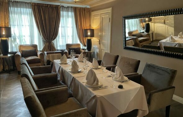  Гусятникоff. Банкетный зал в стиле гостиной усадьбы