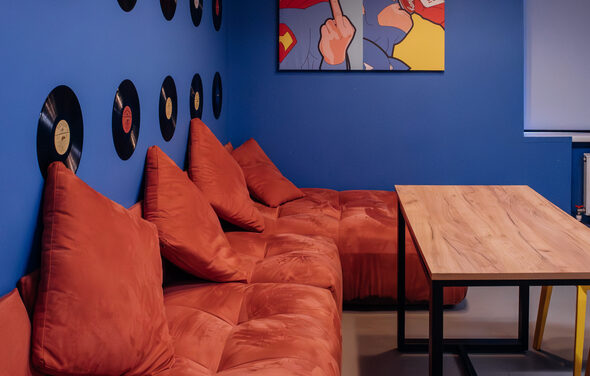 Зал Караоке. Яркое пространство в стиле pop-art