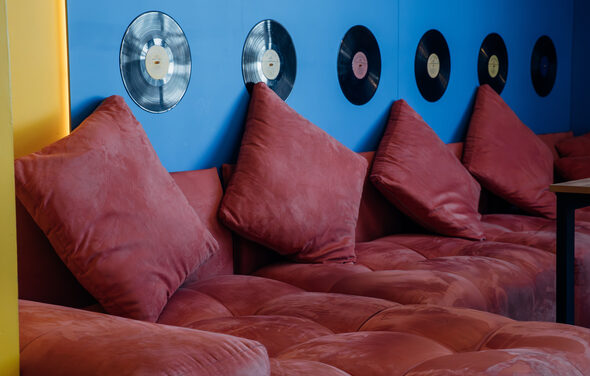 Зал Караоке. Яркое пространство в стиле pop-art