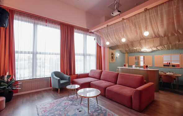 Лабубу. Лофт в розово-лазурном цвете