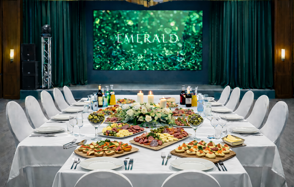 Фореста. Зал «Emerald Hall»(Изумрудный зал) в Прохорово