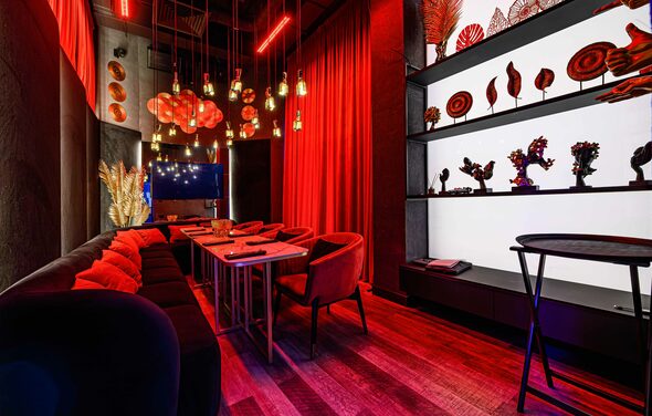 Tunes (Мелодии). Ресторан и лаунж-бар с караоке 