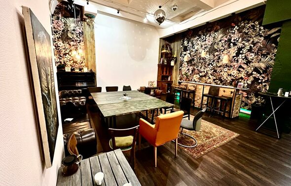 Лофт для вечеринок с коктейльным баром 