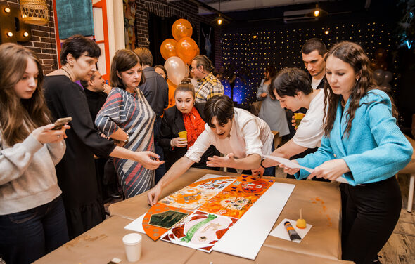 Лофт Комод. Уютный лофт со сценой, караоке и барбекю