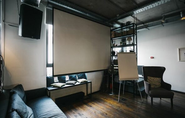 Loft with a small veranda on the Yauza