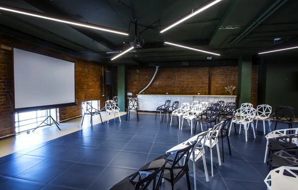 Пространство Весна. Красный зал 