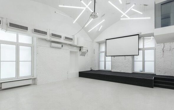 Белый лофт в центре