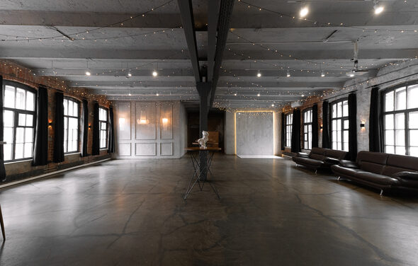 SoldOut Lофт. Лофт-пространство с панорамными окнами