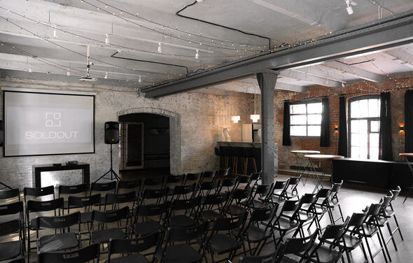 SoldOut Lофт(Распродажа Лофт). Лофт с панорамными окнами