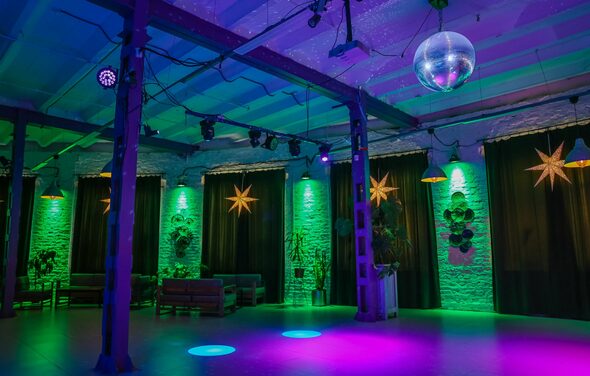 Loft Com.nata. Полукруглый эколофт с уникальной подсветкой