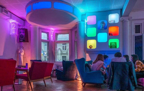 Закрытый бар с игровой зоной на новогоднюю ночь