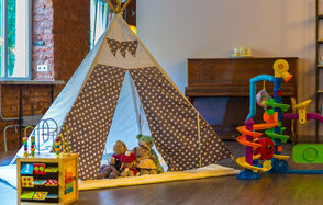 Лофт с кухней и антуражем для детских праздников