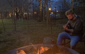 Detached house with picnic area