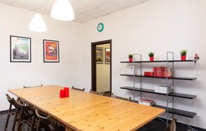 Большая квартира с видом на Невский