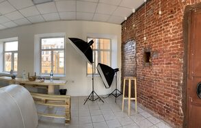 Небольшая трехэтажная площадка