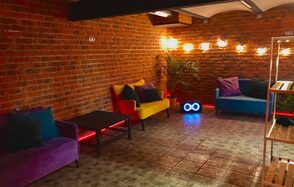 Авангардный лофт для вечеринок