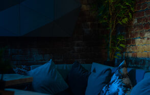 Уютное lounge-пространство с караоке