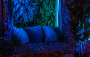 Уютное lounge-пространство с караоке