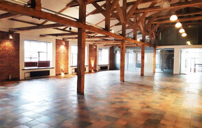 Просторный двухэтажный лофт