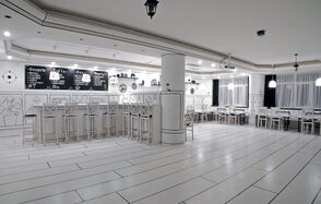 Лофт с черно-белом дизайном