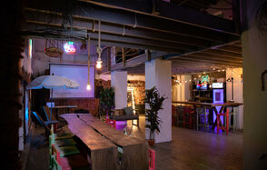 Двухуровневый лофт в гавайском стиле с верандой