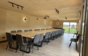 Курголовский Берег Беседка на берегу озера