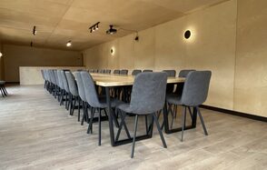 Курголовский Берег Беседка на берегу озера