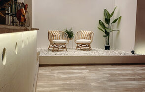 East Side Studio. Светлый двухуровневый лофт