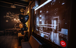 Rii Lee Loft. Стилизованный лофт с качелями