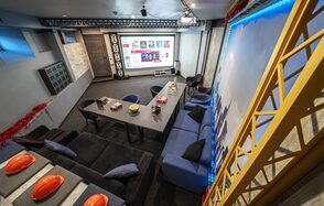 Стильный зал в стиле Манхэттен 