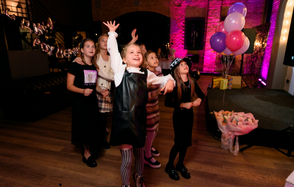 Просторный лофт с кухней для детских мероприятий 