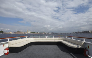 Теплоход бизнес класса