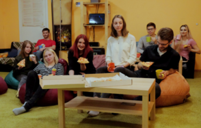 Уютная комната в анти-кафе