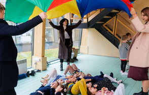 Домик с панорамными окнами для детских мероприятий