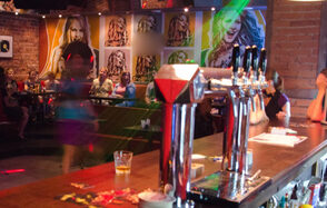  Andy Bar. Лофт-караоке для вечеринок 