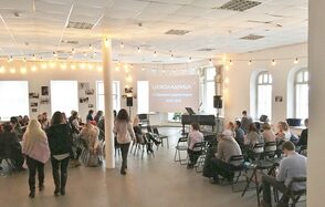 Лофт Фарфор. Торжественный лофт с роялем