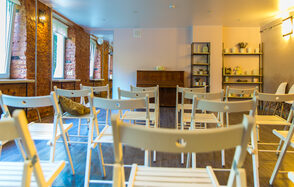 Лофт с кухней и антуражем