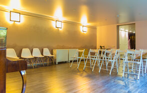 Лофт с кухней и антуражем