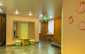 Лофт с кухней и антуражем