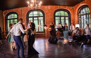 БАХРУШИНЪ LOFT. Лофт с арочными окнами 