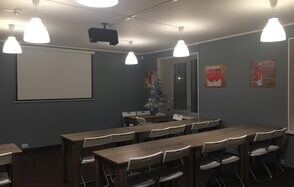 Зал внутри ресторана 
