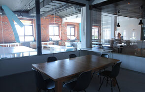 Deworkacy Красный Октябрь Стильная переговорная