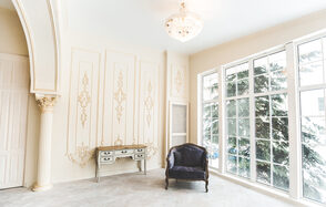 The Museum Studio Светлый лофт с витражными окнами 