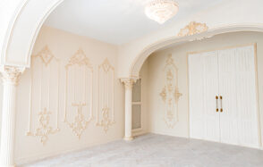 The Museum Studio Светлый лофт с витражными окнами 