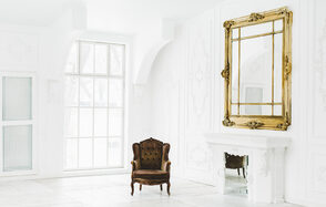 The Museum Studio Белый классический лофт с камином