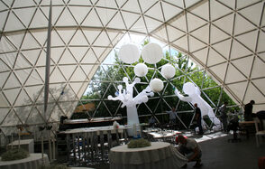 Терраса в волшебном саду